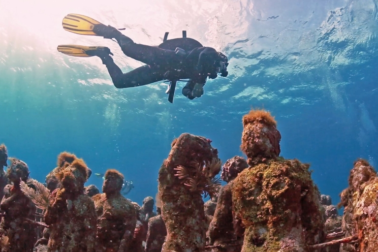 Cancún: museo subacuático y buceo en arrecifes