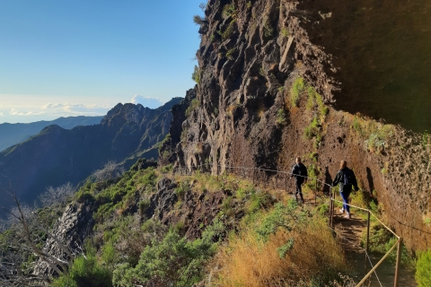 Madeira: Private Guided Pico Areeiro to Pico Ruivo Hike PR1 Tour with North/South East Madeira Pickup