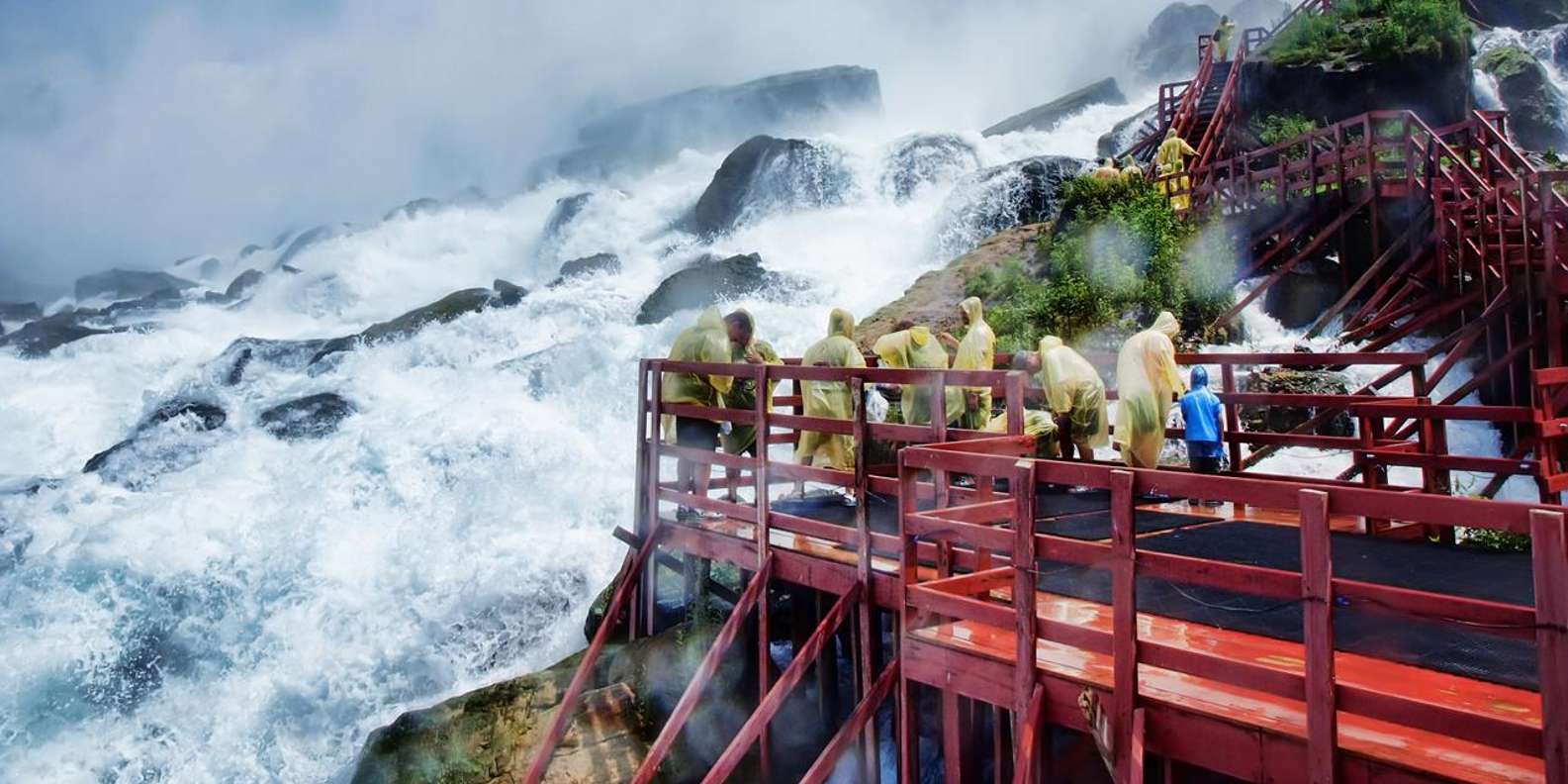Niagara Falls USA: Day/Night Tour with Light Show & Boat