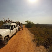 Desde Albufeira: Excursión en Jeep al Atardecer en el Algarve con Degustaciones