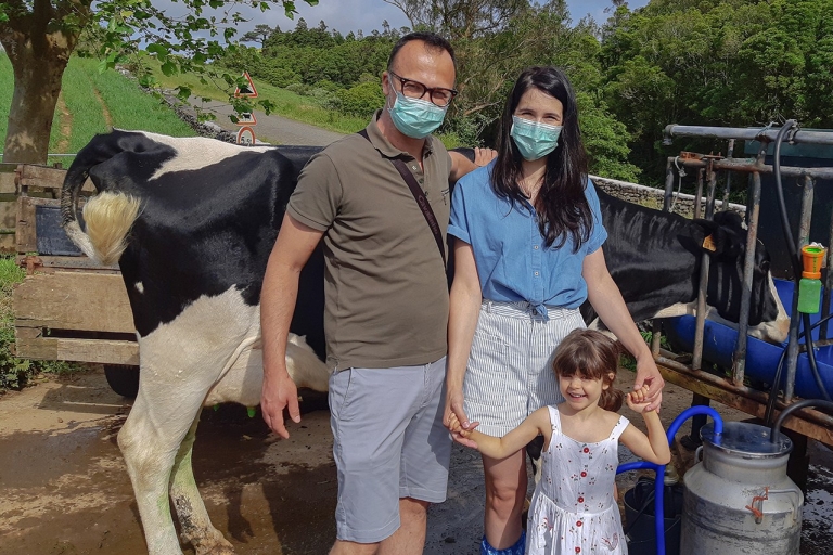 Visite de ferme laitière et expérience de traite de vache aux AçoresVisite du matin (08h30)