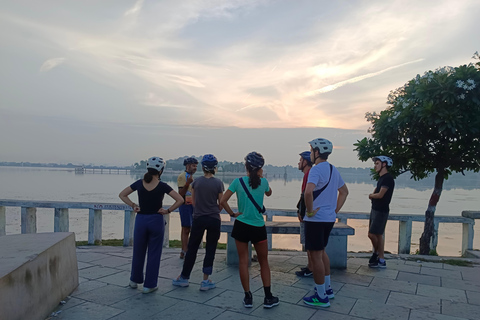 Udaipur: Countryside E-Bike Tour with Refreshments