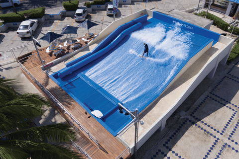 Cancun: Flowrider-Surferlebnis