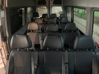 Oahu, Waikiki Shared Airport Shuttle - Housity