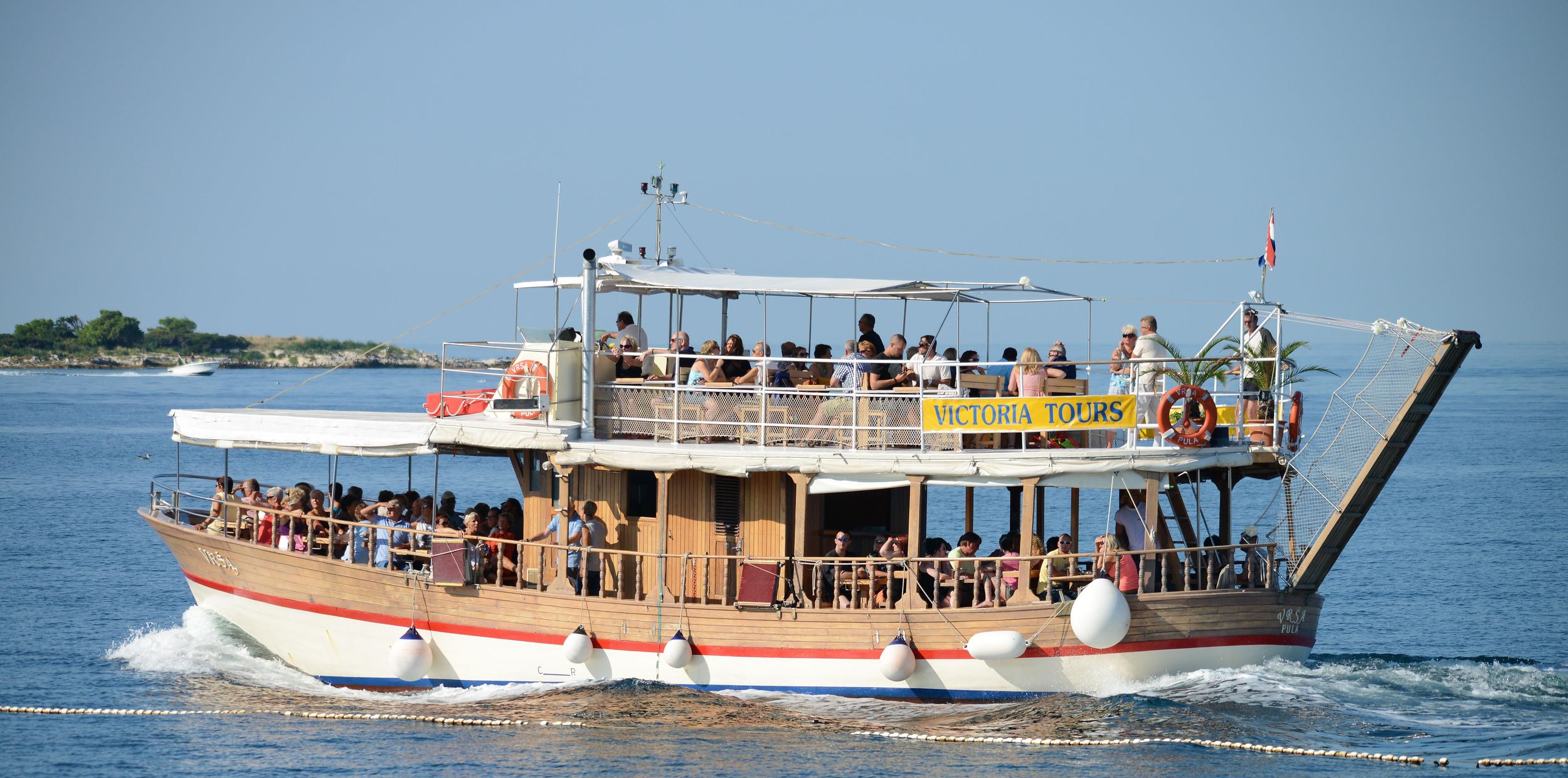 Ab Poreč: Abendliche Delfin-Bootsfahrt mit Begrüßungsgetränk