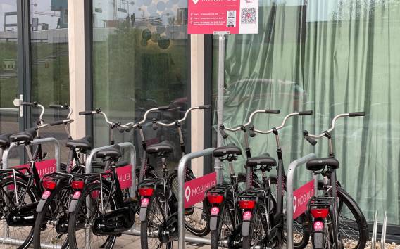Amsterdam: Fahrradverleih mit kostenlosem Parkplatz