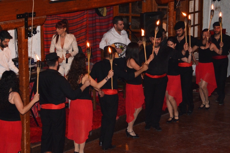Heraklion: Kretische Folklore-Nacht im Dorf KarouzanosAbholung von Malia, Stalis, Hersonisos, Analipsi oder Gouves
