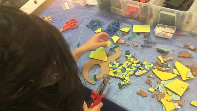 Barcelona: Trencadís Mosaic Class – Learn Gaudí's Technique