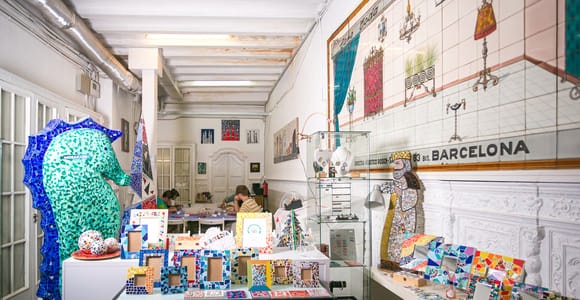 Guided Gaudí’s Trencadís Mosaic Workshop in Barcelona