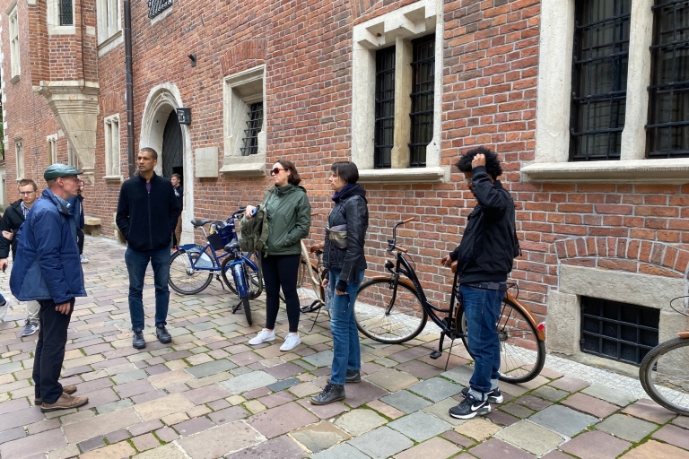 Krakow: Discover the Old Town with a Group Bike Tour Krakow: Group Bike Tour in German