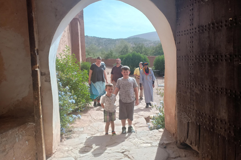 Ait Ben Haddou y Telouet Kasbahs: excursión de un día desde Marrakech