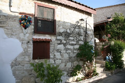 From Paphos: Taste of Cyprus Day Trip