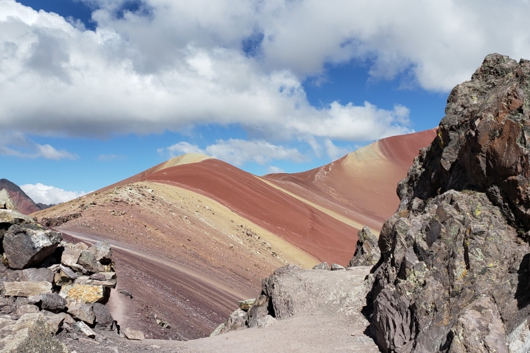 Peru: Tagestour Rainbow Mountain und Red Valley
