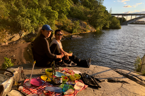 Stockholm: Guided Kayak City Tour & Optional Midsummer Meal Daytime Tour without Meal