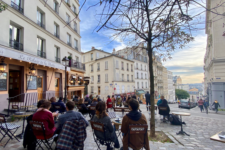 Paris: Secret Montmartre Self-Guided Tour