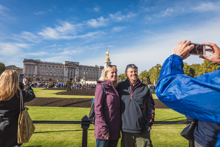 London: Changing of the Guard Walking Tour