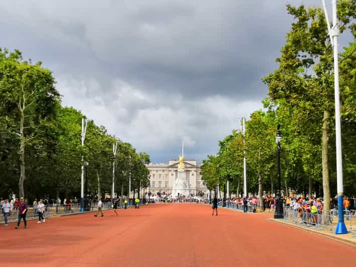 London Changing Of The Guard Walking Tour GetYourGuide