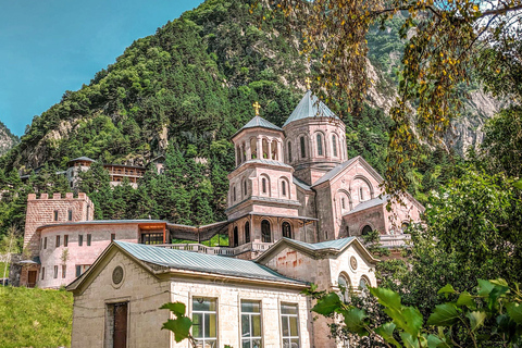 From Tbilisi: Kazbegi Private Day Trip Kazbegi Tour without Lunch