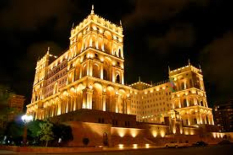 Baku: Hop-On Hop-Off Coach Tour + Optional Guided Walk in Icheri Sheher Hop-On Hop-Off Coach Tour + İçerişehir Guided Walking Tour