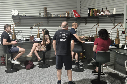 Perth : cours de maître sur la distillation du gin avec votre propre signaturePerth : Masterclass de distillation de gin avec votre propre signature