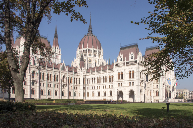 Budapest: Guided Walking Tour of Pest