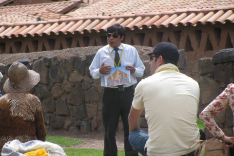 Z Cusco: 2-dniowa wycieczka na wyspy Puno i UrosOpcja z 3-gwiazdkowym podstawowym zakwaterowaniem w hotelu
