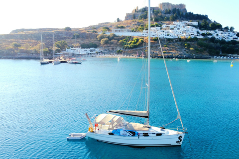 Rhodos: zeiltocht naar de baai van Kallithea Thermes