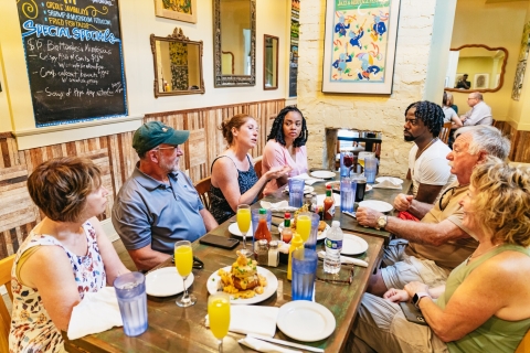Nueva Orleans: recorrido gastronómico e histórico en Garden DistrictTour público - Tour gastronómico e histórico de Garden District
