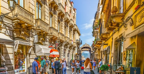 Ab Palermo: Tagestour zum Ätna & nach Taormina