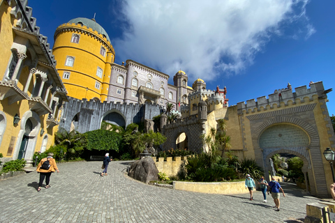 Lisbon: Sintra Tour with Pena Palace and Quinta da Regaleira