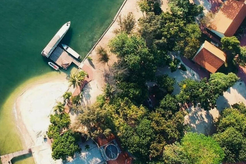 Jakarta: Private Luxus-Yacht-Tour zu 3 Inseln mit SchnorchelnPrivate Tour zum Inselhopping am Vormittag (08:00–12:00 Uhr)