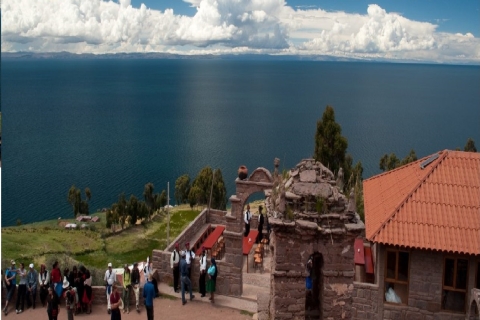 Z Puno: odwiedź wyspę Amantani i mieszkańców Uros z lunchemZ Puno: odwiedź wyspę Taquile i miejscowych z lunchem
