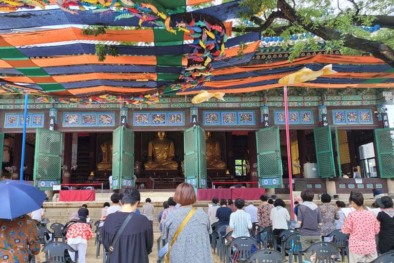 Seúl: Palacio Gyeongbokgung, Templo Jogyesa y CheongwadaeSeúl: Palacio Gyeongbokgung, Templo Jogyesa, Cheongwadae