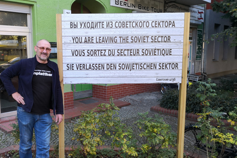 Visite à vélo en petit groupe de l'histoire du mur de BerlinVisite en allemand