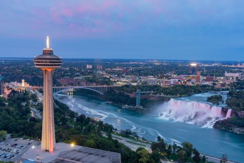 Cascate del Niagara: tour a piedi con biglietto d'ingresso alla Skylon Tower