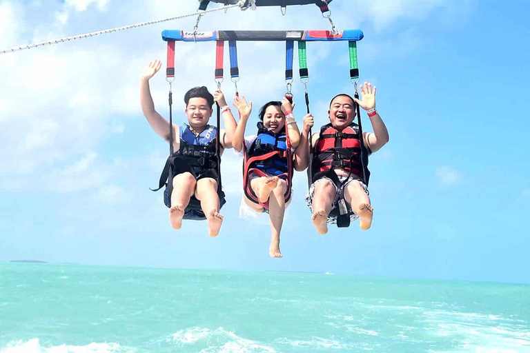 Key West: Ultimat upplevelse med parasailingHistorisk hamn i centrum: Parasailing-upplevelse