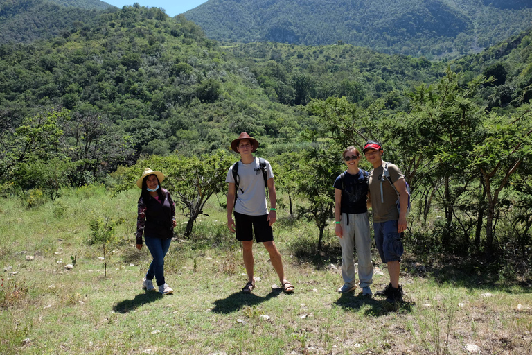 From Oaxaca: Santiago Apoala Hiking Trip with Local's Lunch