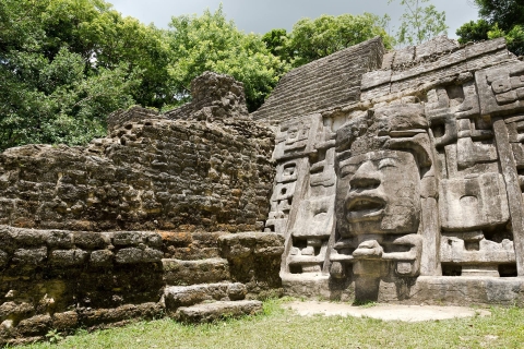 Belize City : exploration du temple maya, grotte-tube et tyroliennePrise en charge à l'hôtel/au port de Belize City