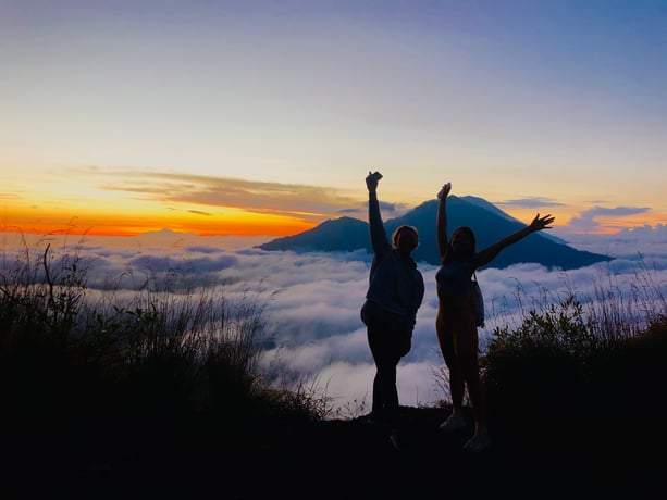 Bali: Batur Caldera Jungle Sunrise Trek & Natural Hot Spring