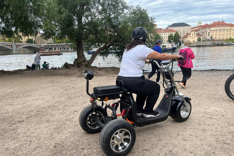 Prague: 2 hours FUN TRIKE tour in Prague with guide Prague: 2 hours FUN e-TRIKE tour with Guide