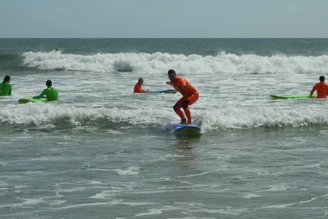 Lisbon: 2-Hour Group Surf Lesson at Carcavelos