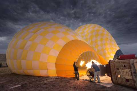 Kapadocja: Lot balonem na gorące powietrze o wschodzie słońca z szampanem
