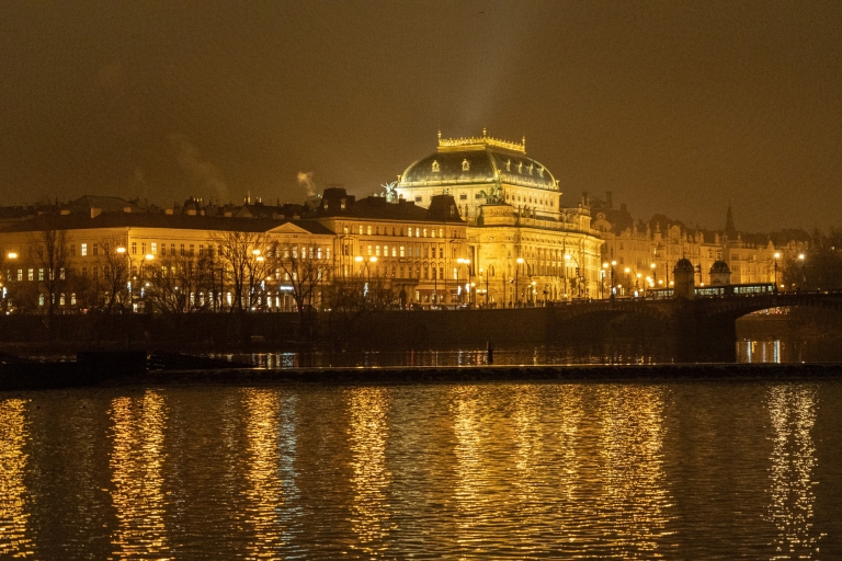 Praga: crucero en barco por el río y visita guiada con bebidaPraga: crucero por el río y visita guiada