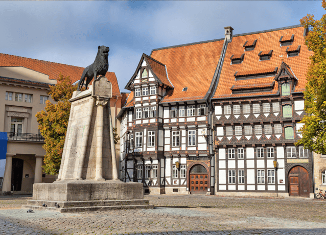 Braunschweig: Scavenger Hunt Box Self-Guided Walking Tour