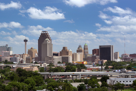 San Antonio: Tour em pequenos grupos com Álamo, Torre e cruzeiro guiado pelo rioSan Antonio: excursão para grupos pequenos com Alamo, torre e cruzeiro no rio
