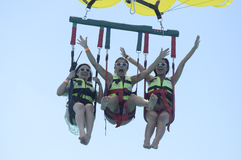 Cancun: Parasailing over Cancun Bay