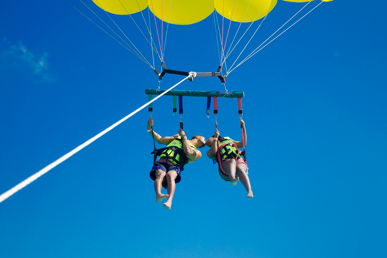 Cancun: Parasailing over Cancun Bay