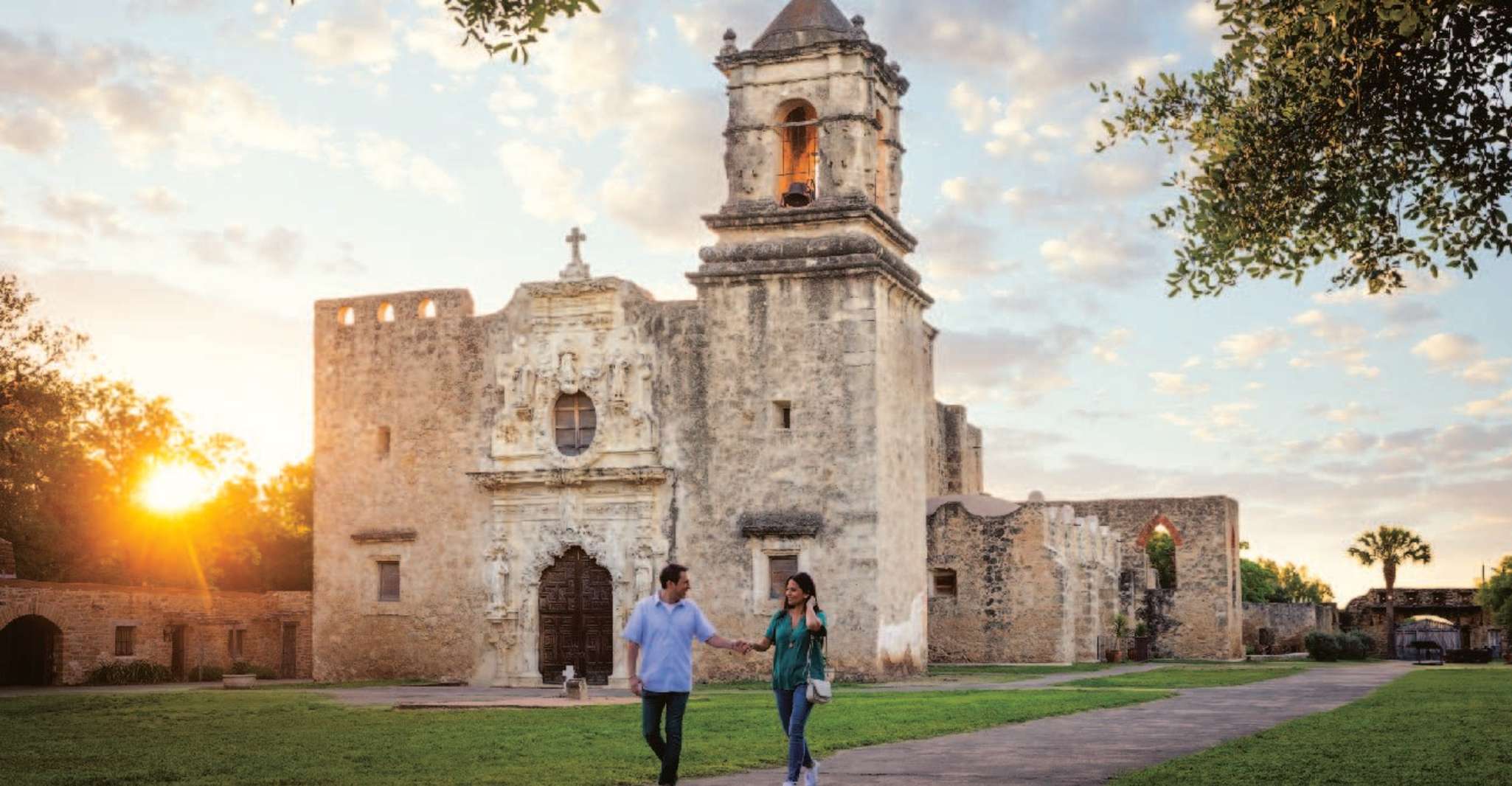 San Antonio, Small Group Tour mit Alamo, Tower & River Cruise - Hizvo