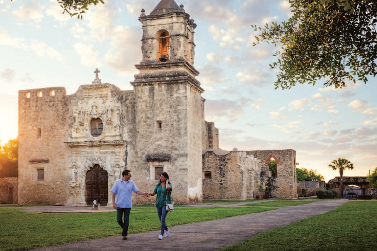 San Antonio: Tour em pequenos grupos com Álamo, Torre e cruzeiro guiado pelo rioSan Antonio: excursão para grupos pequenos com Alamo, torre e cruzeiro no rio