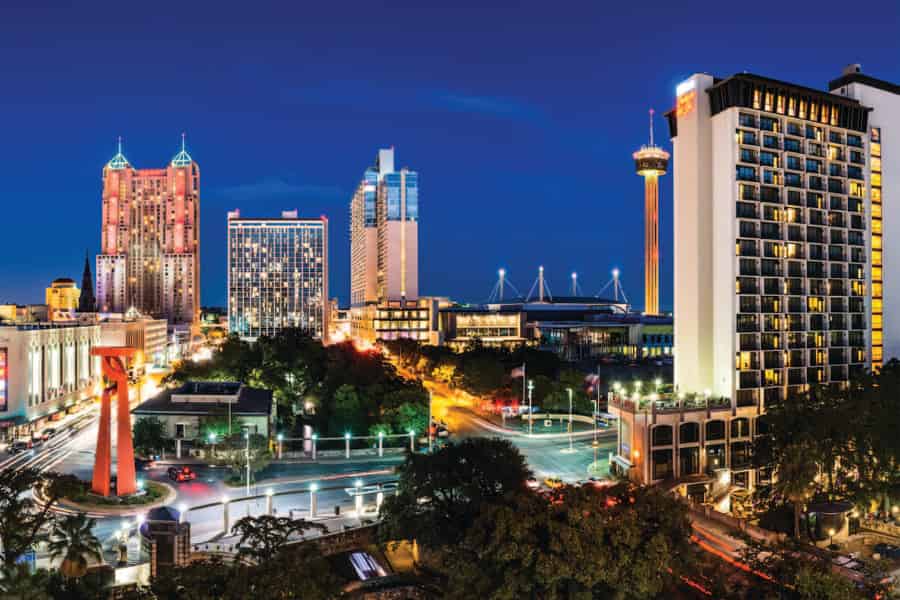San Antonio: Nächtliche Panoramatour und River Walk Cruise. Foto: GetYourGuide